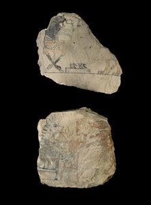 Kırmızı ve siyah mürekkeple mizahi eskizlere sahip kireçtaşı ostraca (siyah ve kırmızı mürekkeple boyanmış kireçtaşı)