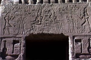 Kraliçe Nefertari Tapınağı