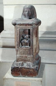 Naosta tanrı Thoth ile birlikte Kha