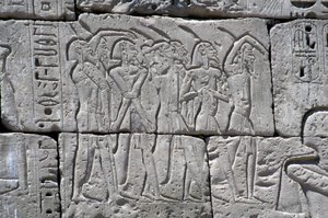 Büyük Medinet Tapınağı III.
