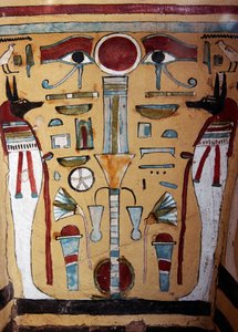 Anubis mumyası, Ankh-ef-en-Khonsu lahitinin dekoratif detayı by Egyptian 21st Dynasty