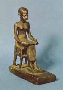 Oturan İmhotep heykeli