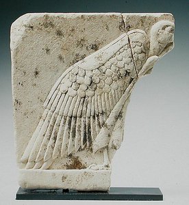 Akbaba (kireçtaşı) betimleyen kabartma by Egyptian Ptolemaic Period