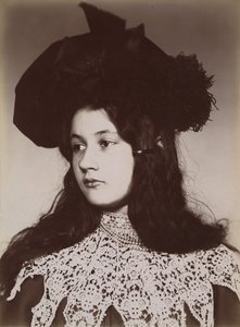 Denise Zola, yak. 1900. by Emile Zola