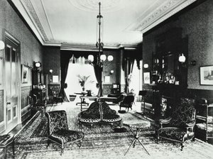 18 Addison Yolu: misafir odası, 1890 by English Photographer