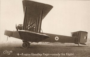 4-Engine Handley Page uçak, uçuşa hazır (s/b fotoğraf) by English Photographer