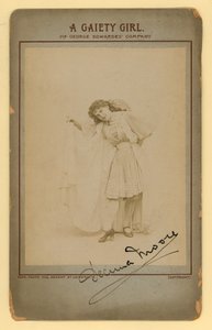 Neşeli Kız - Decima Moore by English Photographer