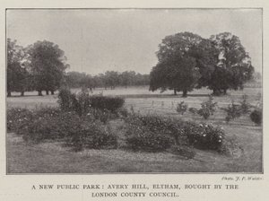 London County Council tarafından satın alınan Yeni Bir Kamu Parkı, Avery Hill, Eltham by English Photographer