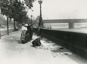 Dolgu üzerinde bir kaldırım sanatçısı by English Photographer