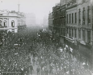 Reform gösterisinin havadan görünümü by English Photographer