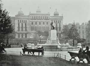 Alhambra, Leicester Square, Westminster LB: doğu tarafı, 1895 by English Photographer