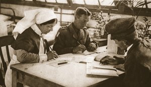Avustralyalılar ve Zorunlu Askerlik: Bir Londra hastanesinde Avustralya oylaması nasıl alınır, The Illustrated War News