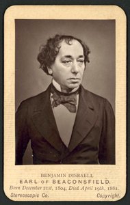Benjamin Disraeli, Beaconsfield Kontu, anma fotoğraf kartı (s/b fotoğraf) by English Photographer