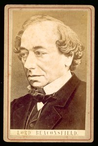 Benjamin Disraeli, Lord Beaconsfield, portre (s/b fotoğraf) by English Photographer