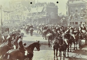 Blackwall Tüneli: Galler Prensi, daha sonra Kral VII. Edward ve Prenses İskenderiye tünelin tören açılışına katılıyor, 1897 by English Photographer