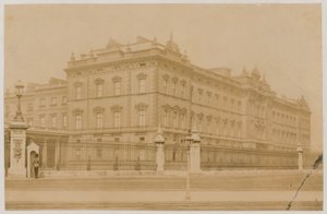 Buckingham Sarayı, 1876 by English Photographer