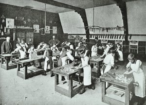 Marangozluk Sınıfı, 1896 by English Photographer