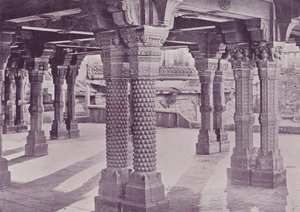 Kavisli Sütunlar, Panch-Mahal, Fatehpur-Sikri by English Photographer
