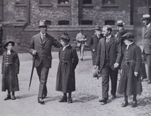 Chetham Hastanesi ve Kütüphanesi, Manchester: General Smuts'un Ziyareti, 7 Temmuz 1919 (s/b fotoğraf) by English Photographer