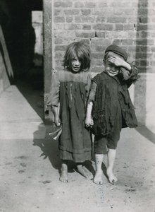 Çocuk yoksulluğu, Londra by English Photographer