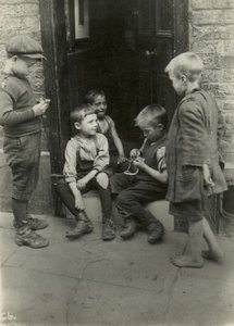Çocuk yoksulluğu, Londra by English Photographer