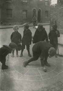 Çocuk yoksulluğu, Londra by English Photographer