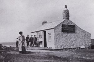 Cornwall: İlk ve Son Ev, Land
