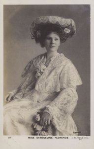 Evangeline Florence, Amerika doğumlu İngiliz soprano by English Photographer