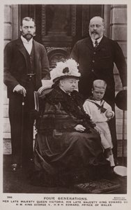 Dört kuşak İngiliz kraliyet ailesi by English Photographer