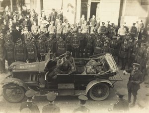 Birinci Dünya Savaşı, Batı Cephesi, 1914-18 ile ilgili 134 fotoğraftan oluşan bir albümden by English Photographer