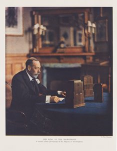 V. George İngiliz Milletler Topluluğu ve İmparatorluğa Noel Mesajını yayınladı by English Photographer