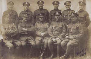 İngiliz askerleri grubu, 1. Dünya Savaşı, Fransa 1917 (s/b fotoğraf) by English Photographer