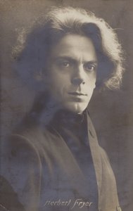 Herbert Fryer, İngiliz besteci ve piyanist (1877-1957) by English Photographer