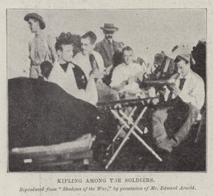Askerler arasında Kipling by English Photographer