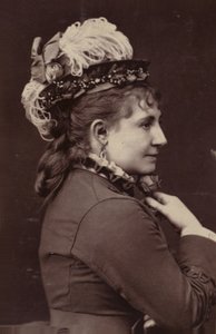 Thompson yağları by English Photographer