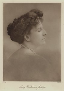 Leydi Buchanan Jardine (b/w fotoğraf) by English Photographer
