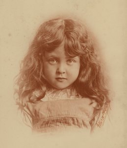 Küçük kız (s/b fotoğraf) by English Photographer