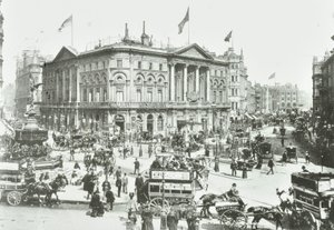 Londra Pavyonu, Piccadilly Circus, Westminster LB: doğuya bakış, 1895 by English Photographer