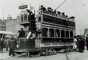 Londra Birleşik Elektrikli Tramvaylar by English Photographer