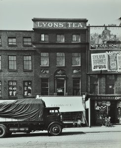 Lyons Kahve Evi, 7 Blackfriars Yolu, 1935 by English Photographer