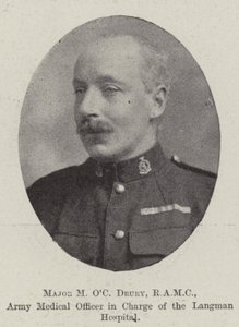 Binbaşı M OC Drury, RAMC, Langman Hastanesinden Sorumlu Ordu Sağlık Subayı by English Photographer