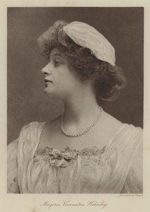 Marjorie Vikontes Helmsley (b/w fotoğraf) by English Photographer
