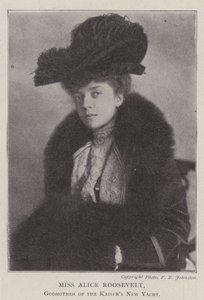 Bayan Alice Roosevelt, Kayzerlerin Yeni Yatının Vaftiz Annesi by English Photographer