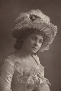 Bayan Kate Rorke by English Photographer