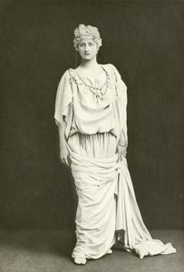 Bayan Mary Anderson Hermione olarak (gravür) by English Photographer