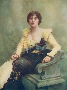 Bayan Violet Vanbrugh by English Photographer