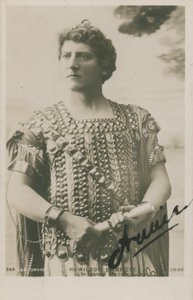Bay Wilson Barrett, Haç İşaretinde Marcus by English Photographer