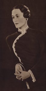 Bayan Simpson, gelecekteki Windsor Düşesi (s/b fotoğraf) by English Photographer