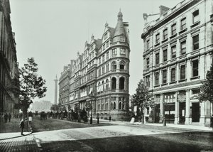 Northumberland Caddesi, 1895 by English Photographer