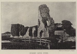 Pevensey Kalesi, Sussex by English Photographer